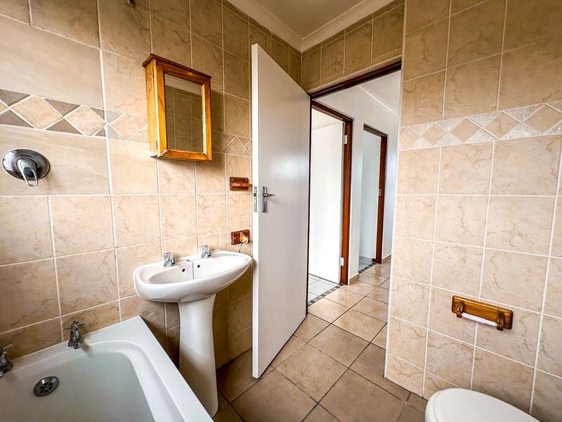 2 Bedroom Property for Sale in Protea Heights Western Cape